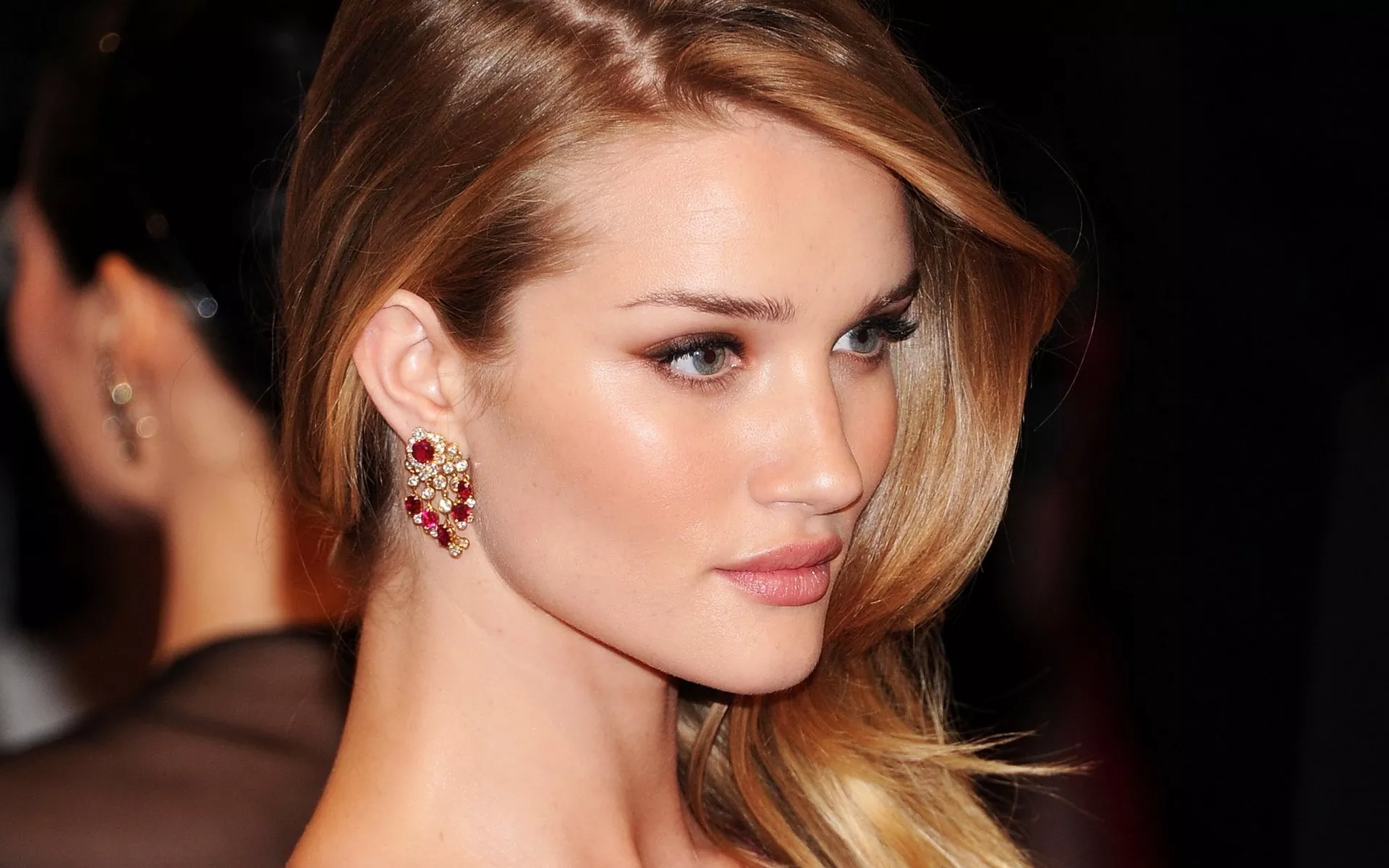 HD Rosie Huntington Whiteley Wallpaper